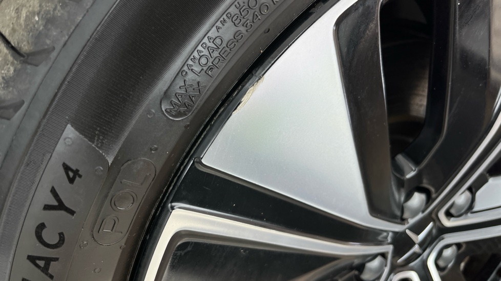 POLESTAR 2 Scuff
