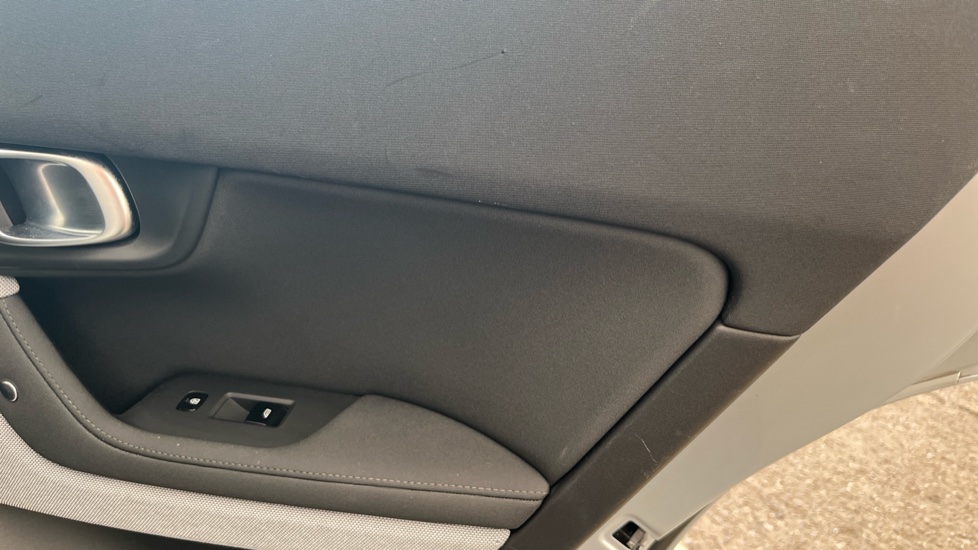 POLESTAR 2 Scratches