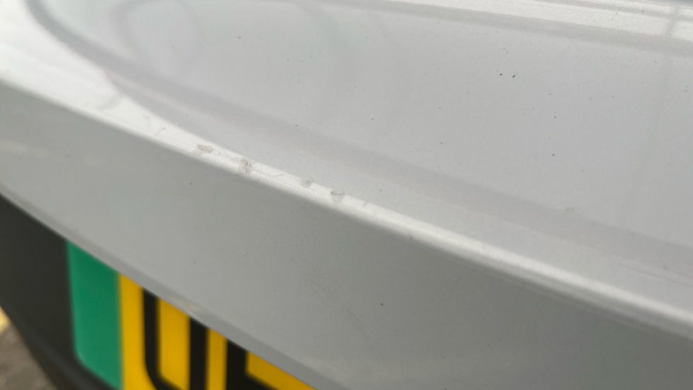POLESTAR 2 Chips and scratches