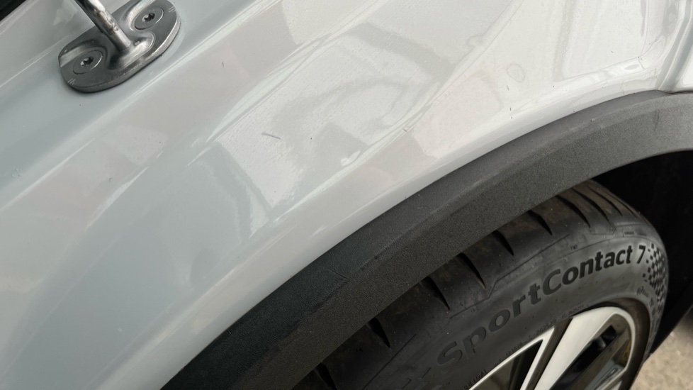 POLESTAR 2 Dents and scratches