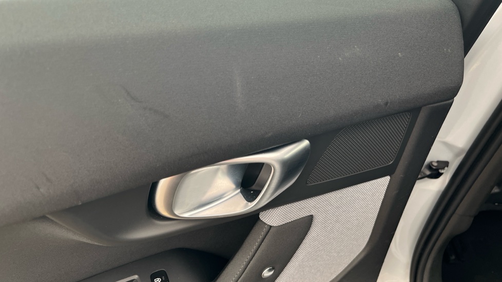 POLESTAR 2 Scratches and scuff