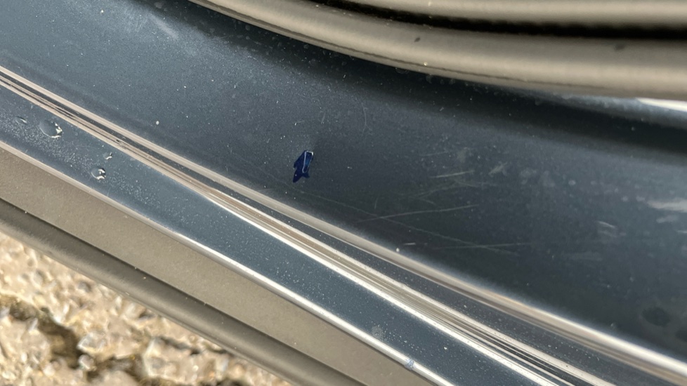 POLESTAR 2 scratches and dents