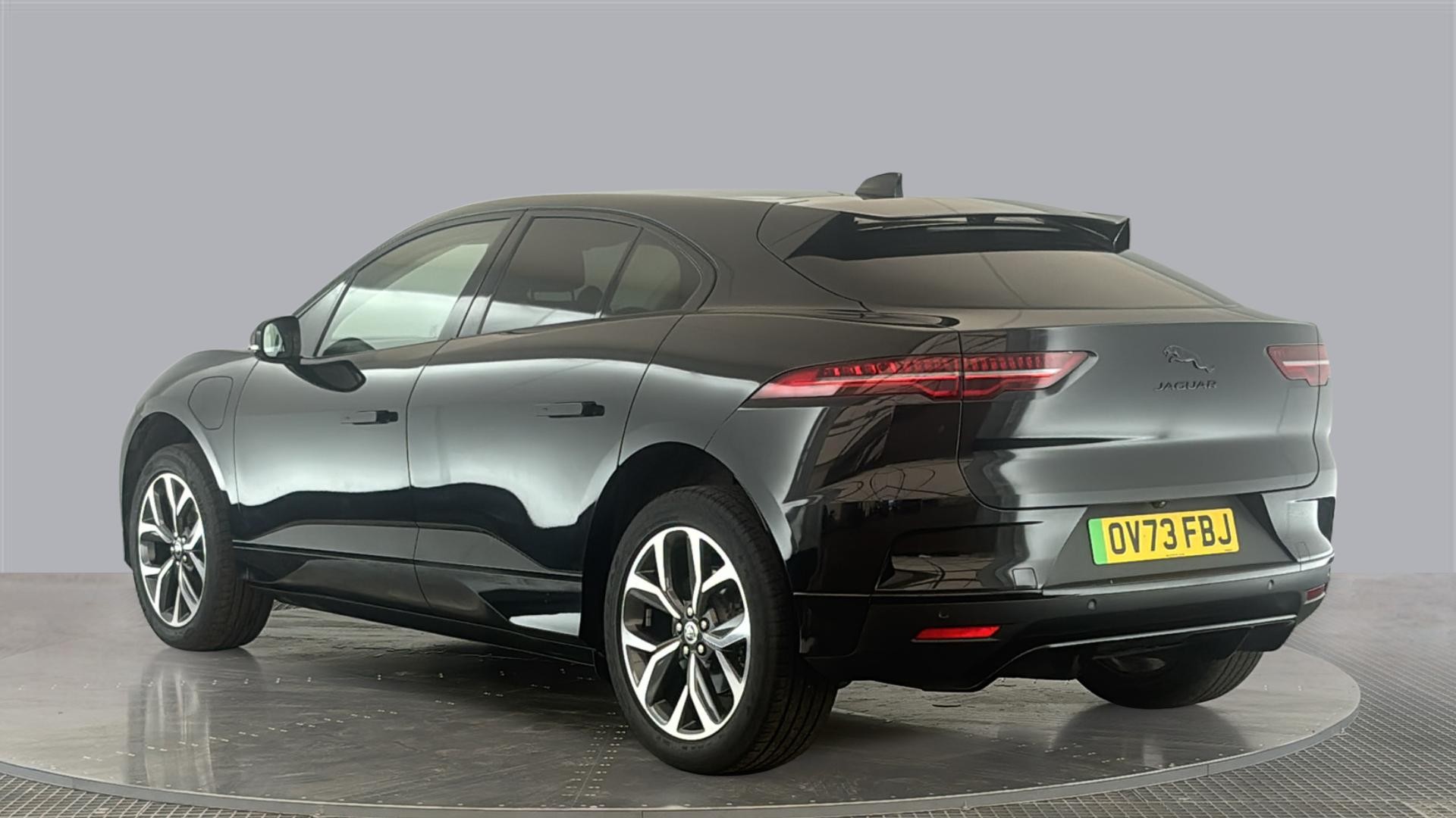 294kW EV400 R-Dynamic HSE Black 90kWh 5dr Auto