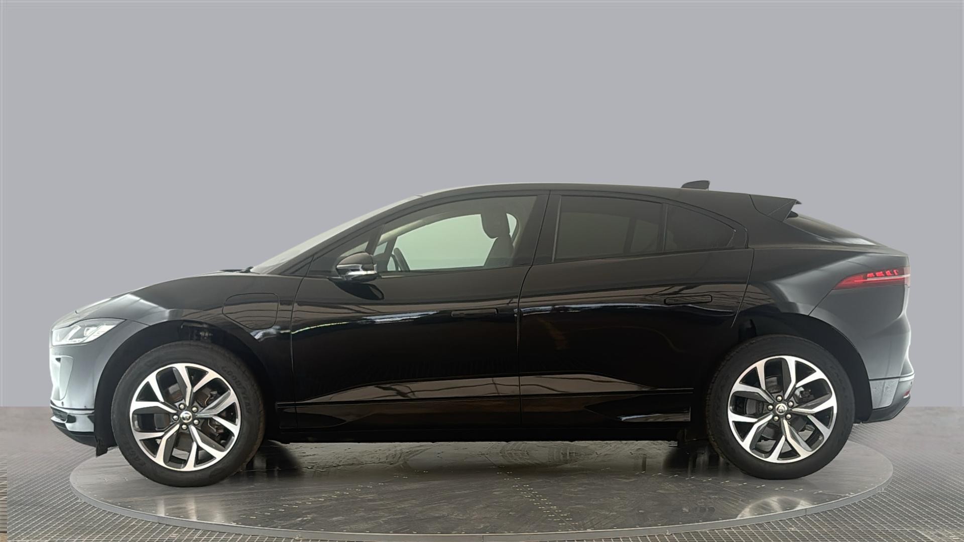 294kW EV400 R-Dynamic HSE Black 90kWh 5dr Auto