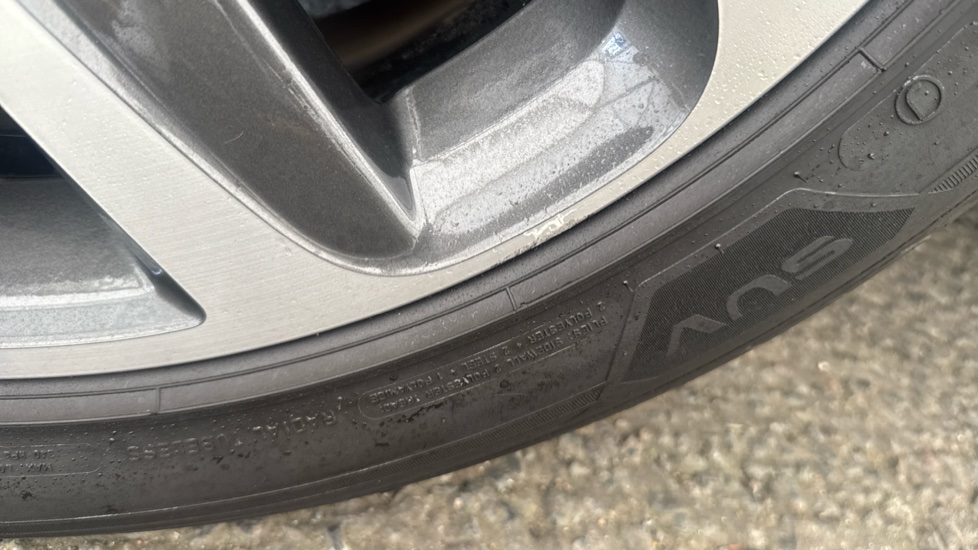 JAGUAR I-PACE scratched
