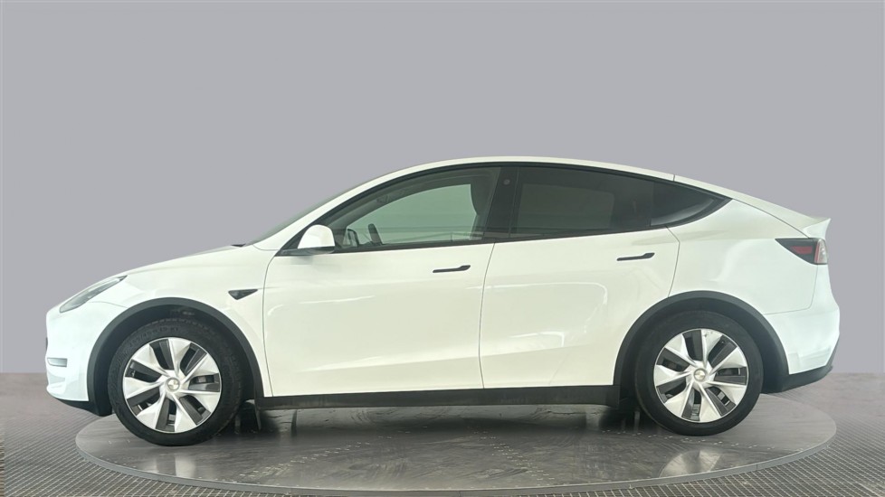 TESLA MODEL Y Image 2