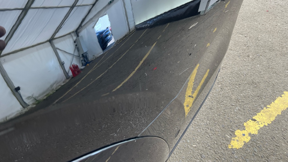 VOLVO XC90 scratch