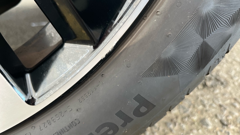 VOLVO XC90 scuff