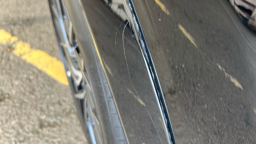 FORD MUSTANG MACH-E Scratches