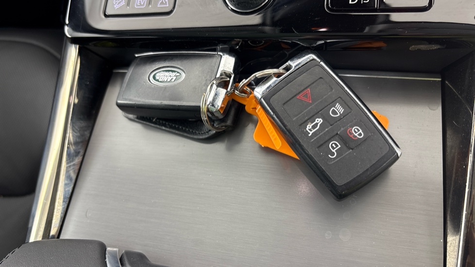 LAND ROVER RANGE ROVER SPORT two keys