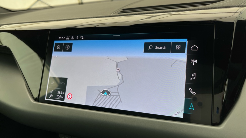 AUDI E-TRON GT Image 12