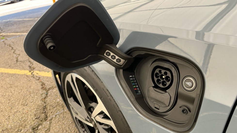 AUDI E-TRON GT Image 21