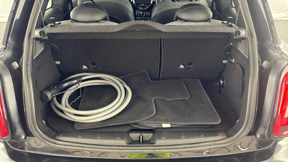 MINI HATCHBACK Image 15