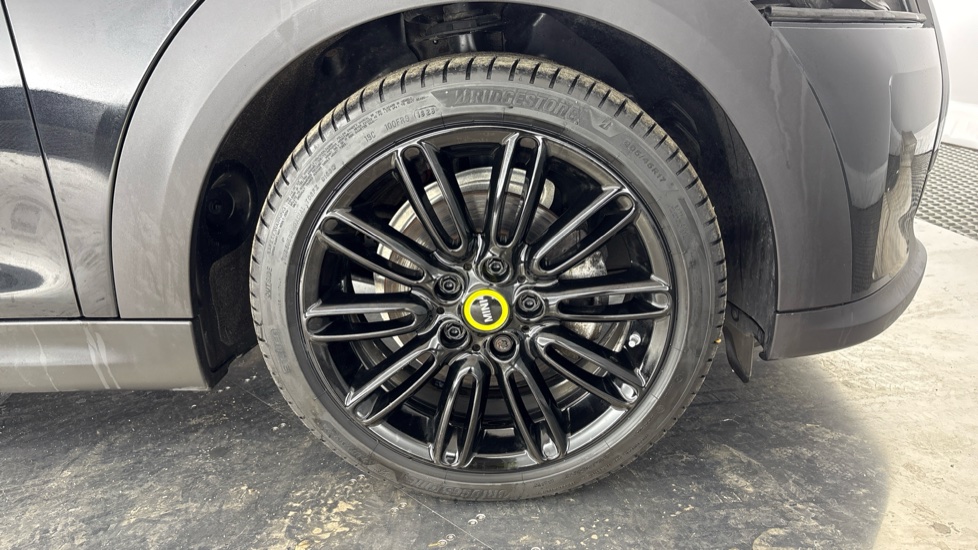 MINI HATCHBACK Image 20