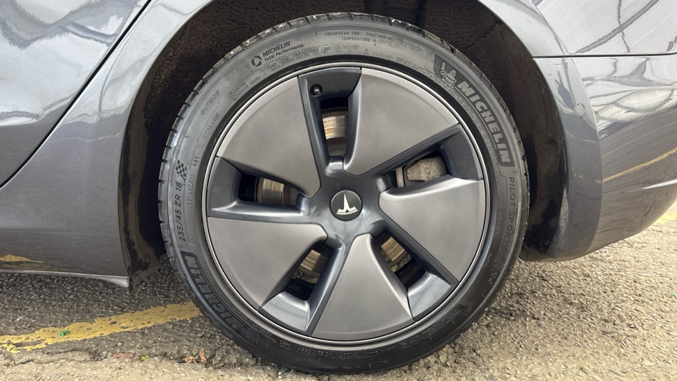 TESLA MODEL 3 SALOON Long Range AWD 4dr Auto