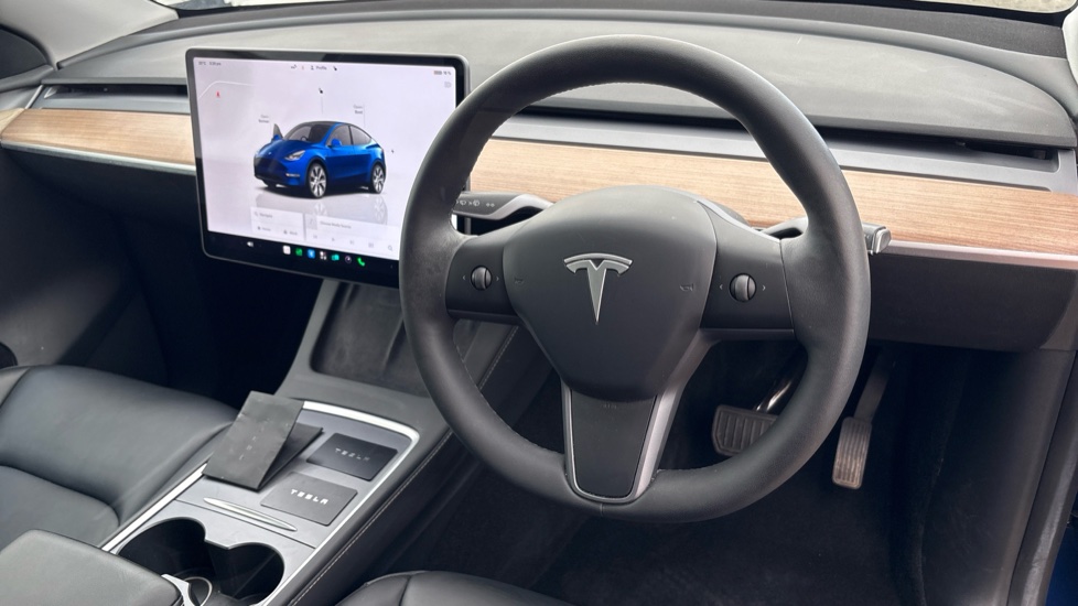 TESLA MODEL Y Image 9