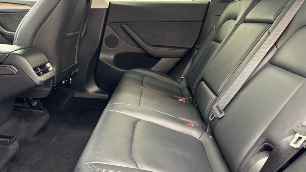 TESLA MODEL Y Image 14