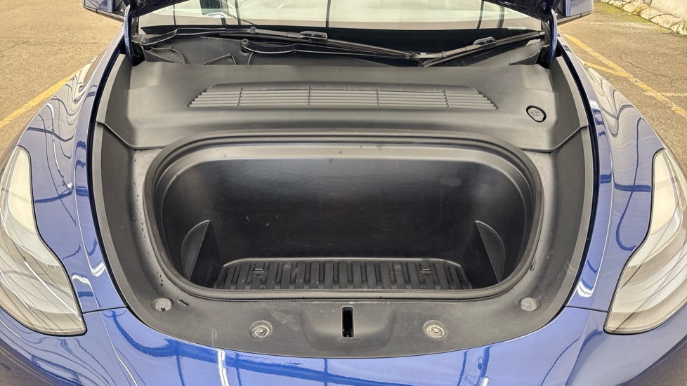 TESLA MODEL Y Image 16