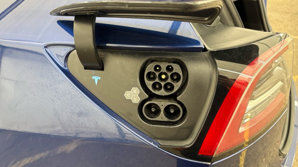 TESLA MODEL Y Image 21