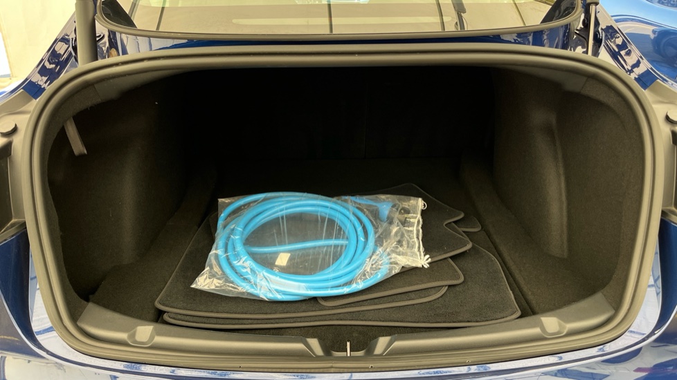 TESLA MODEL 3 Image 15