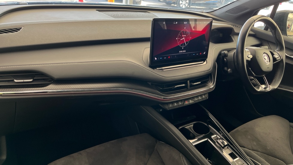 SKODA ENYAQ Image 10