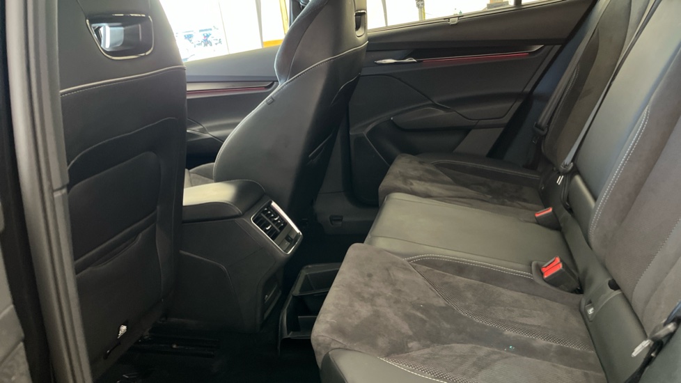 SKODA ENYAQ Image 14