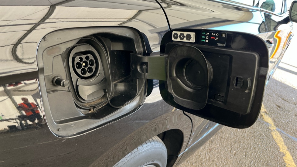 SKODA ENYAQ Image 21