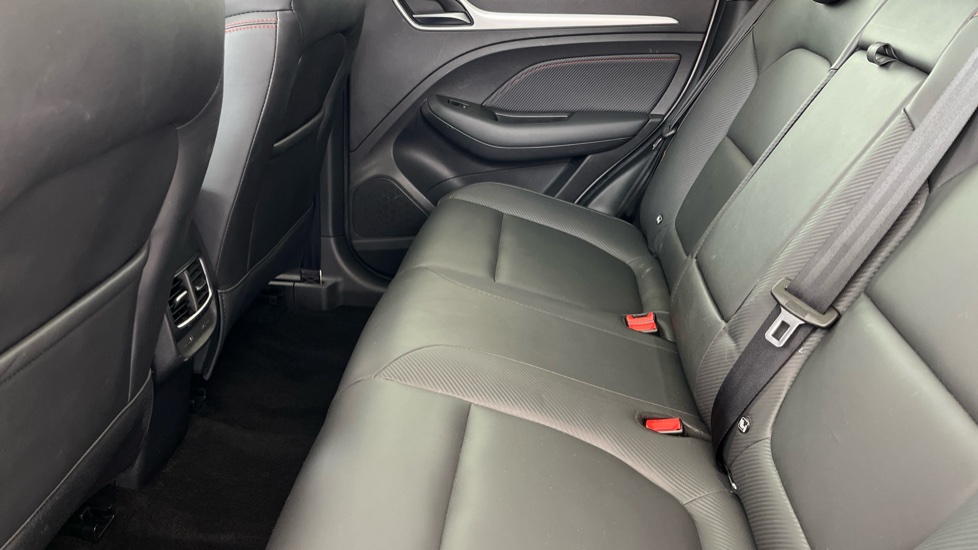 MG ZS Image 14