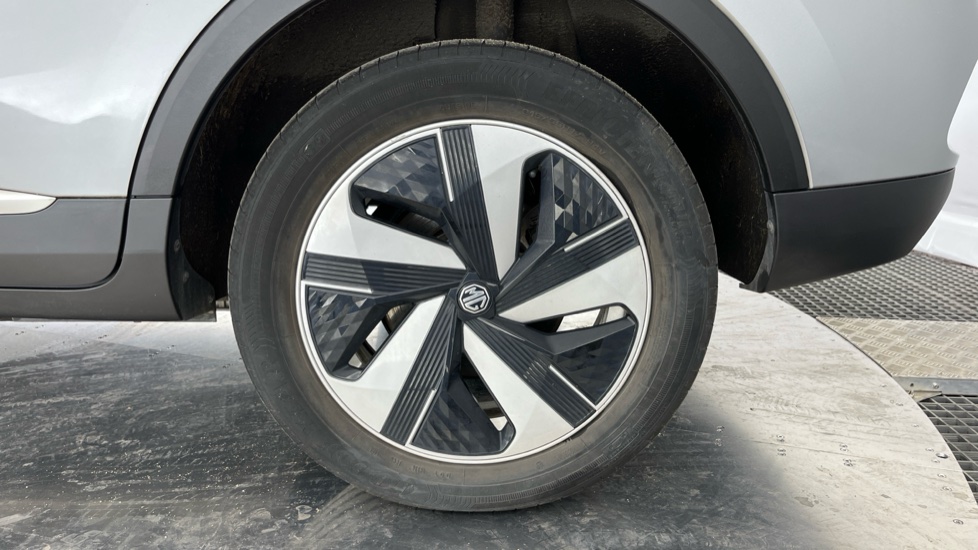 MG ZS Image 18