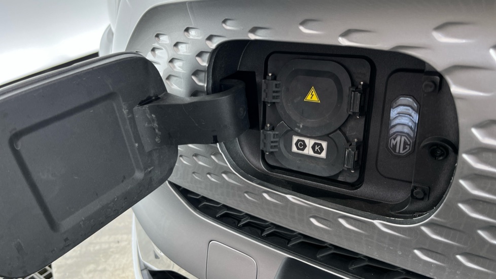 MG ZS Image 21