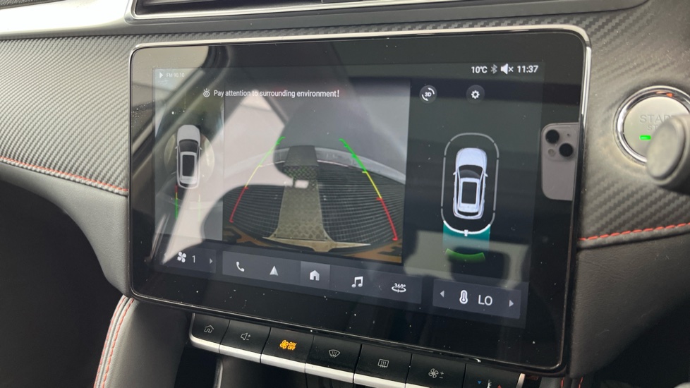 MG ZS reverse camera