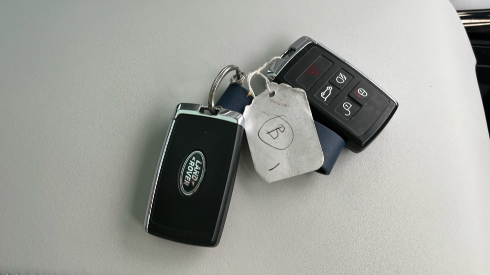 LAND ROVER RANGE ROVER SPORT two keys