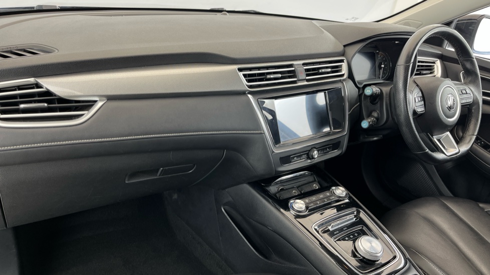 MG MG5 Image 10