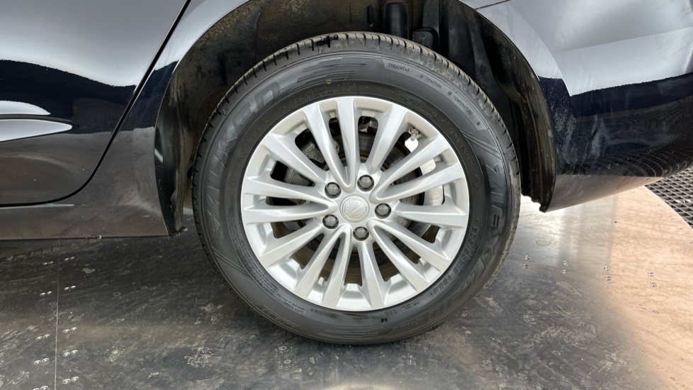 MG MG5 Image 18