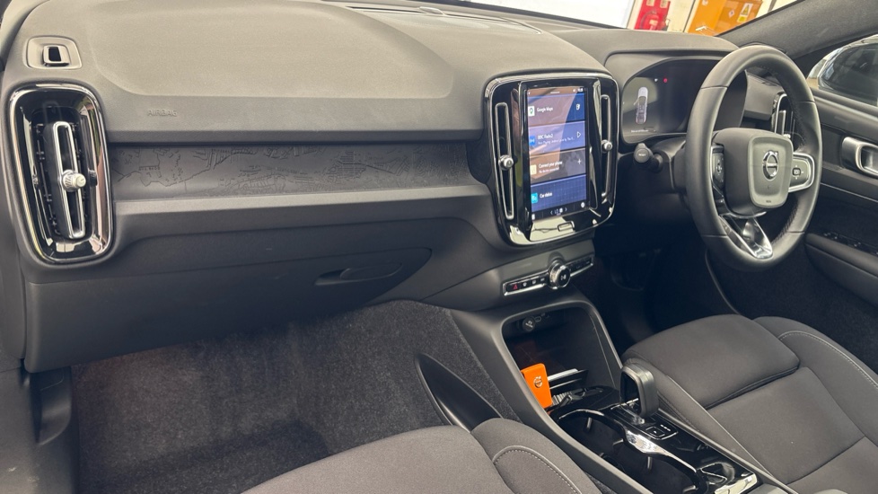 VOLVO C40 Image 10