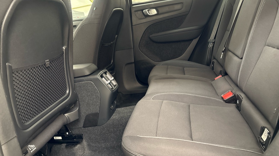 VOLVO C40 Image 14