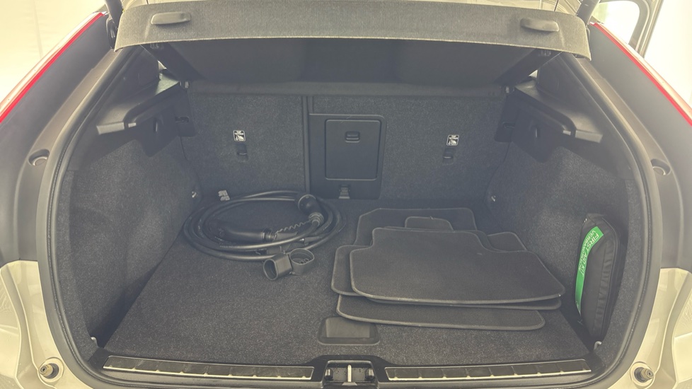 VOLVO C40 Image 15