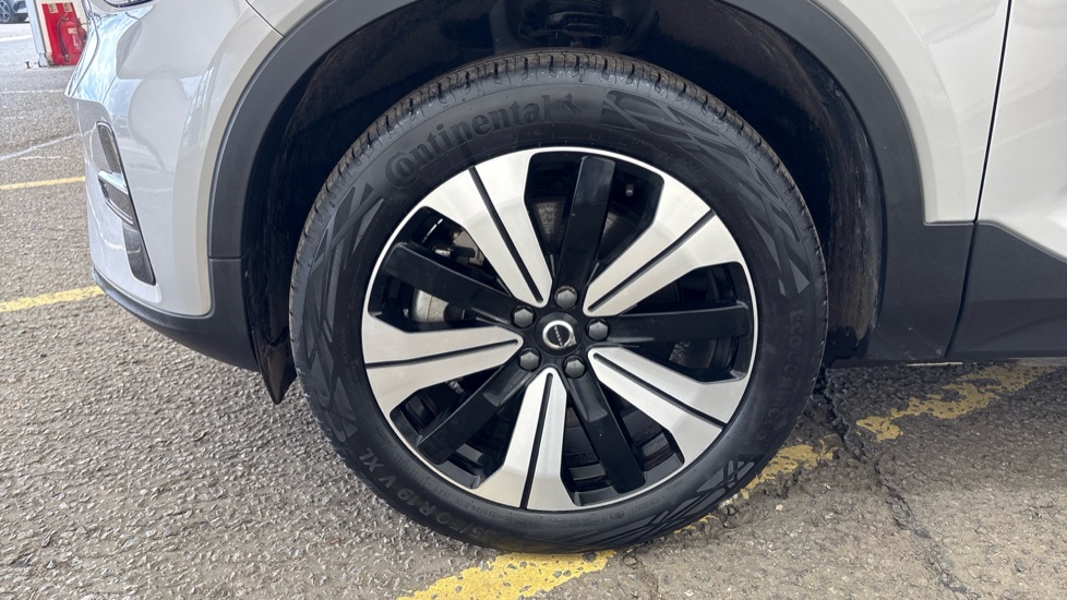 VOLVO C40 Image 17