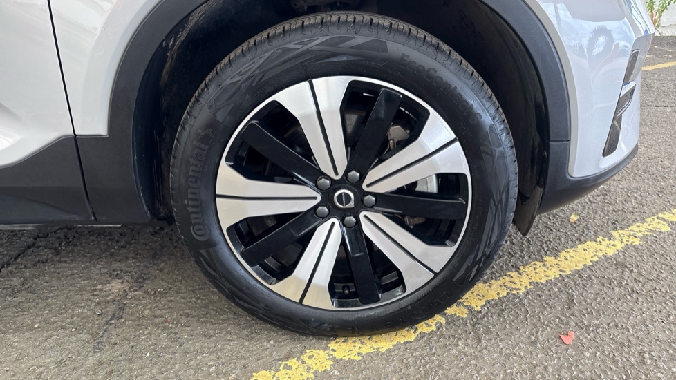 VOLVO C40 Image 20