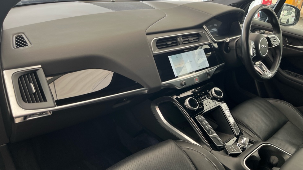 JAGUAR I-PACE Image 10