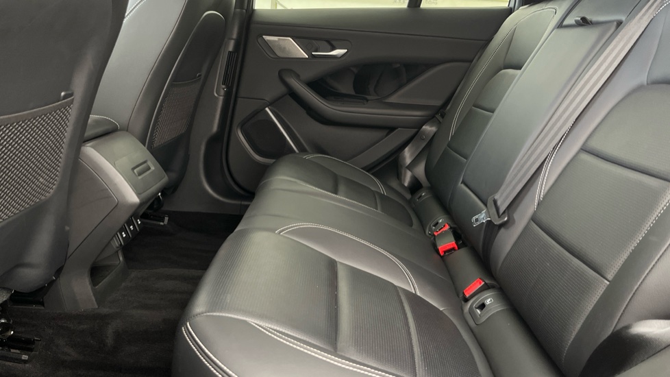 JAGUAR I-PACE Image 14