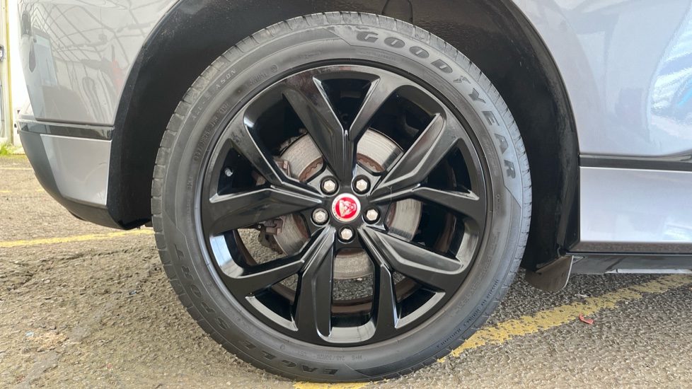 JAGUAR I-PACE Image 19