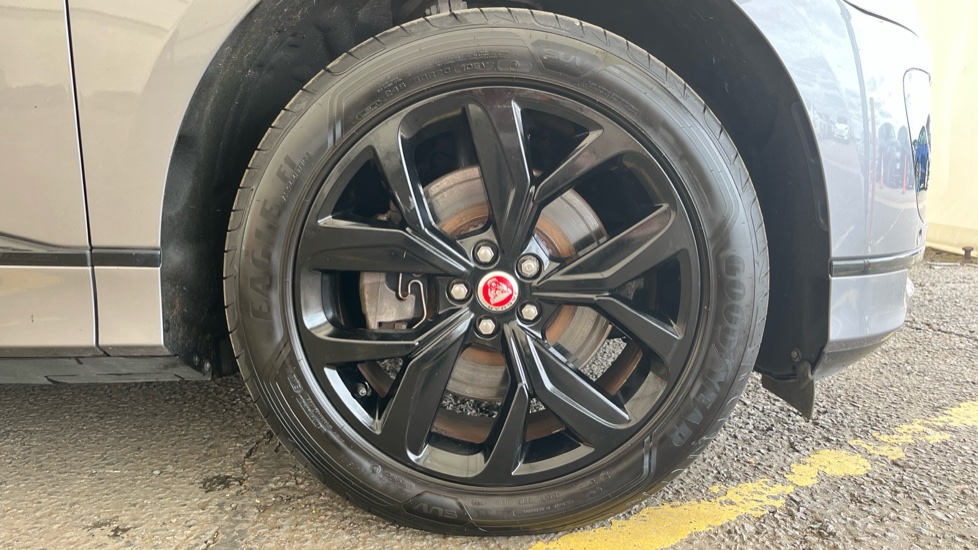 JAGUAR I-PACE Image 20