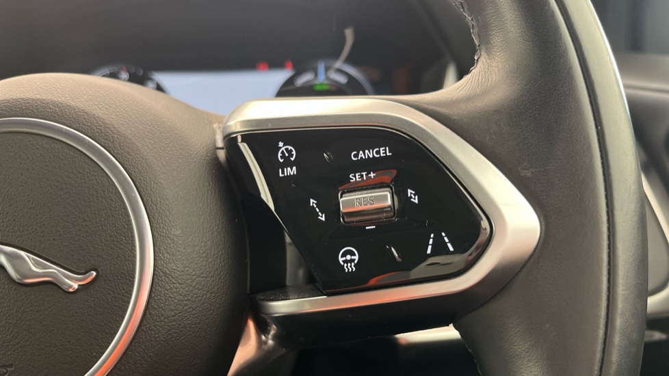 JAGUAR I-PACE Cruise control