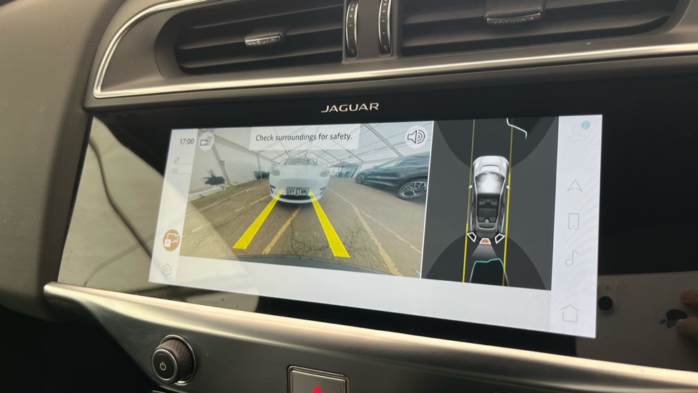 JAGUAR I-PACE Reverse camera