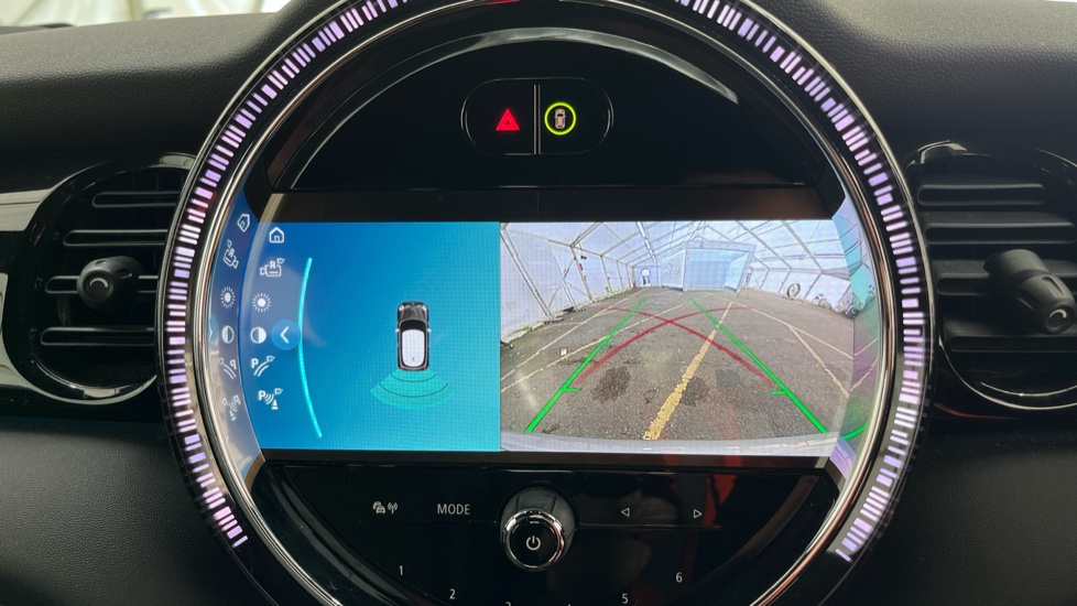 MINI HATCHBACK reverse camera