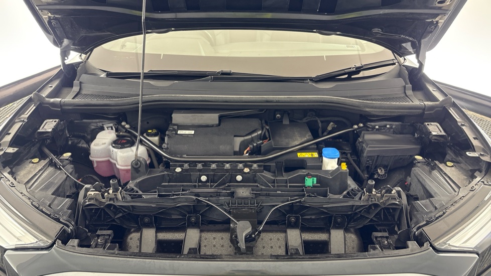 AUDI Q4 Image 16