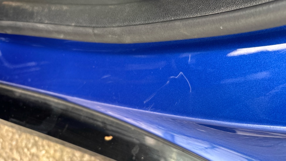 BMW I4 scratches