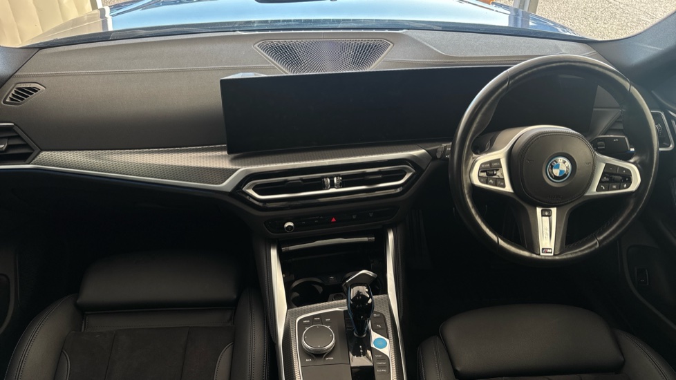 BMW I4 Image 11