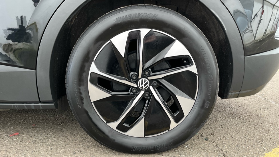 VOLKSWAGEN ID.4 Image 18